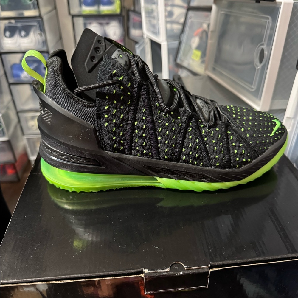Nike Lebron 18 Dunkman size 8 Mens